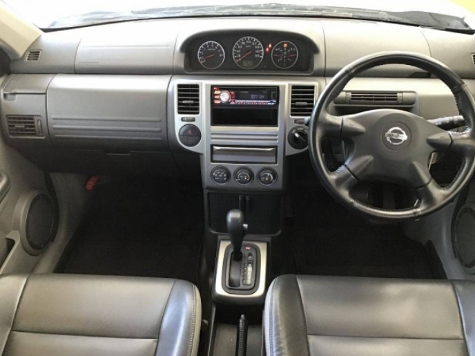 2005 NISSAN X-TRAIL